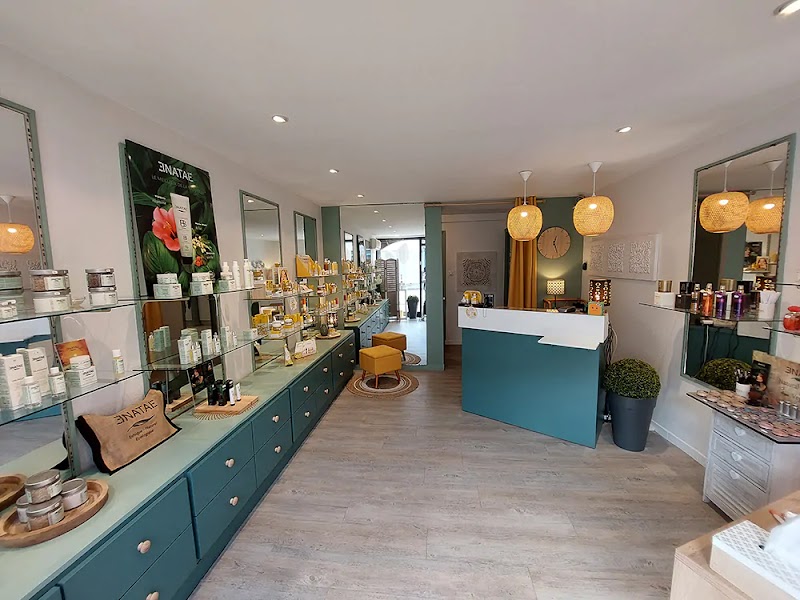 Athéna Institut de Beauté — masseur à Quimper