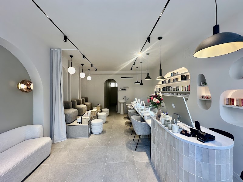 BEAUTY ENVY - PAROISSE — masseur à Versailles