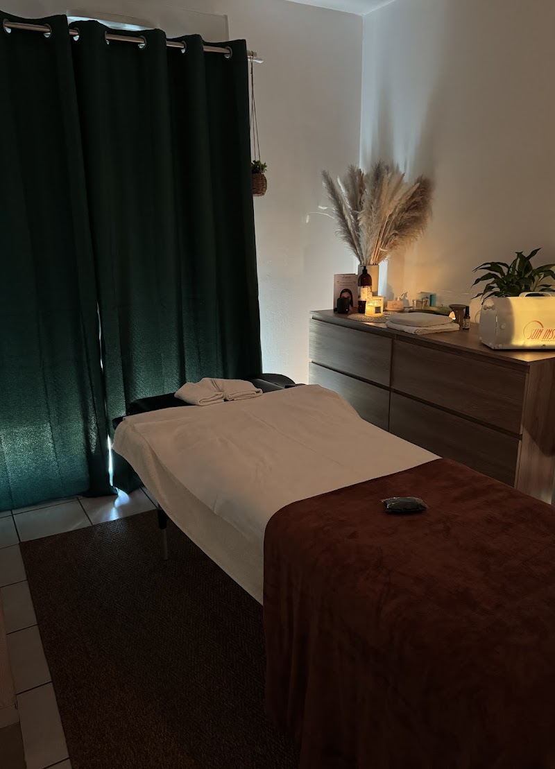 Bella Luna. Massage bien-être / Massage Sportif / Drainage Lymphatique / Madérothérapie Quimper — masseur à Quimper