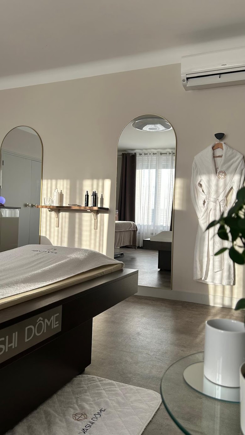 Centre Esthétique La Nymphe de Beauté — masseur à Bourges