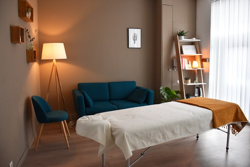 Charlotte Houzet - Massage bien-être intuitif - Lille centre — masseur à Lille