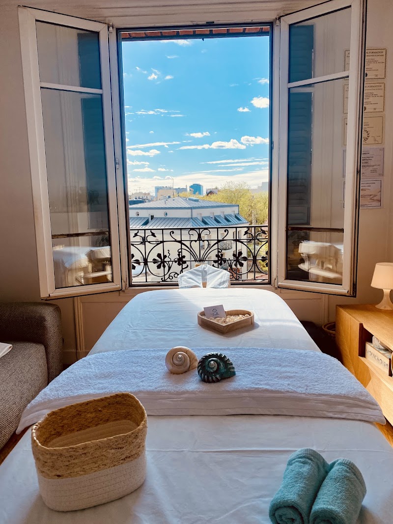 Dans Ma Bulle - Thérapeute — masseur à Colombes