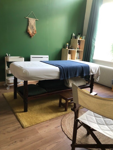 Gissinger Edwige - Réflexologie Énergétique globale/Energéticienne/Soins holistiques — masseur à Limoges
