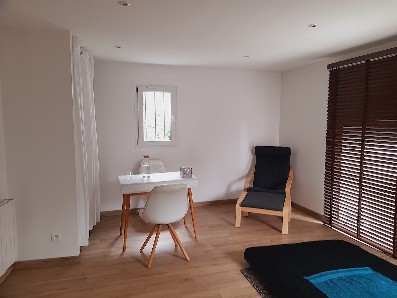 Jennifer Richard - Shiatsu & Périnatalité — masseur à Cergy
