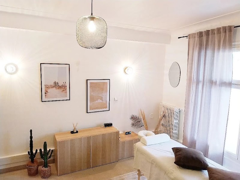 Julien Ferraro - Massage Sportif - Massage Énergétique - Massage Bien-Être — masseur à Aix-en-Provence