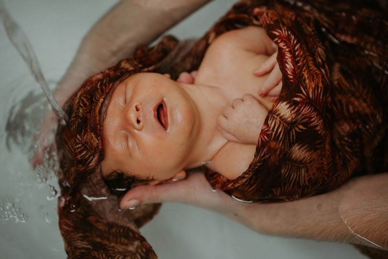 La Parenthèse Bébé | Aurore DA CUNHA • Massage prénatal - postnatal • Soin Rebozo • Thalasso Bain Bébé • Portage bébé — masseur à Argenteuil