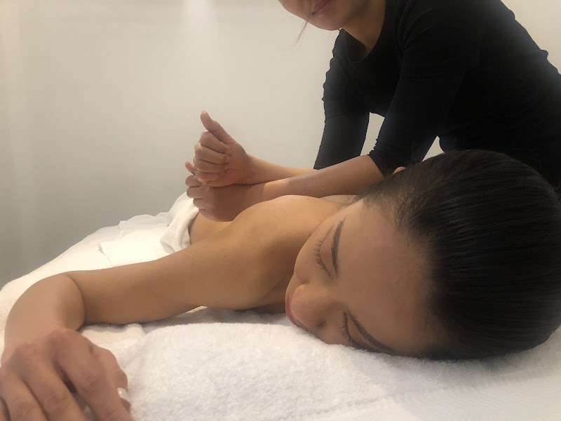 LAANNA MASSAGE Bayonne — masseur à Bayonne