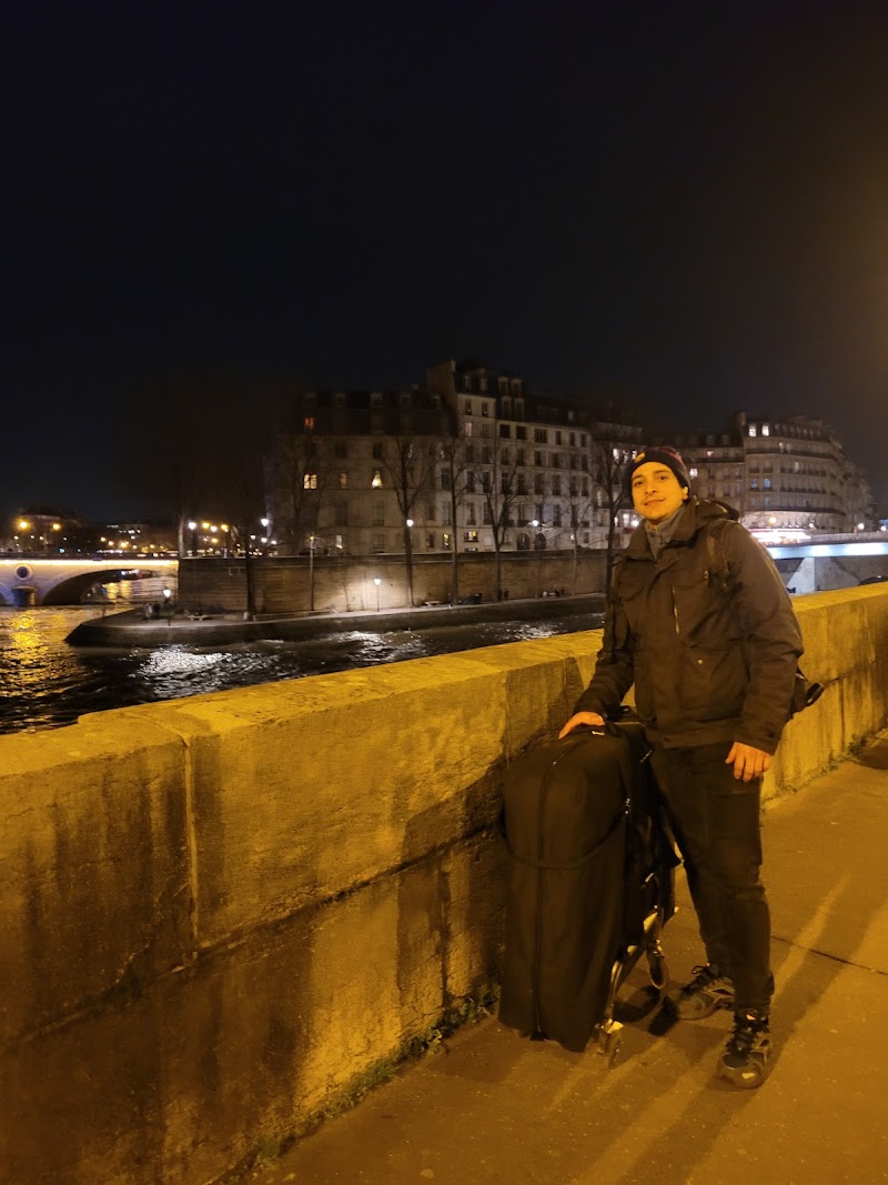 Massage à Domicile Paris Jose J Reyes — masseur à Montreuil