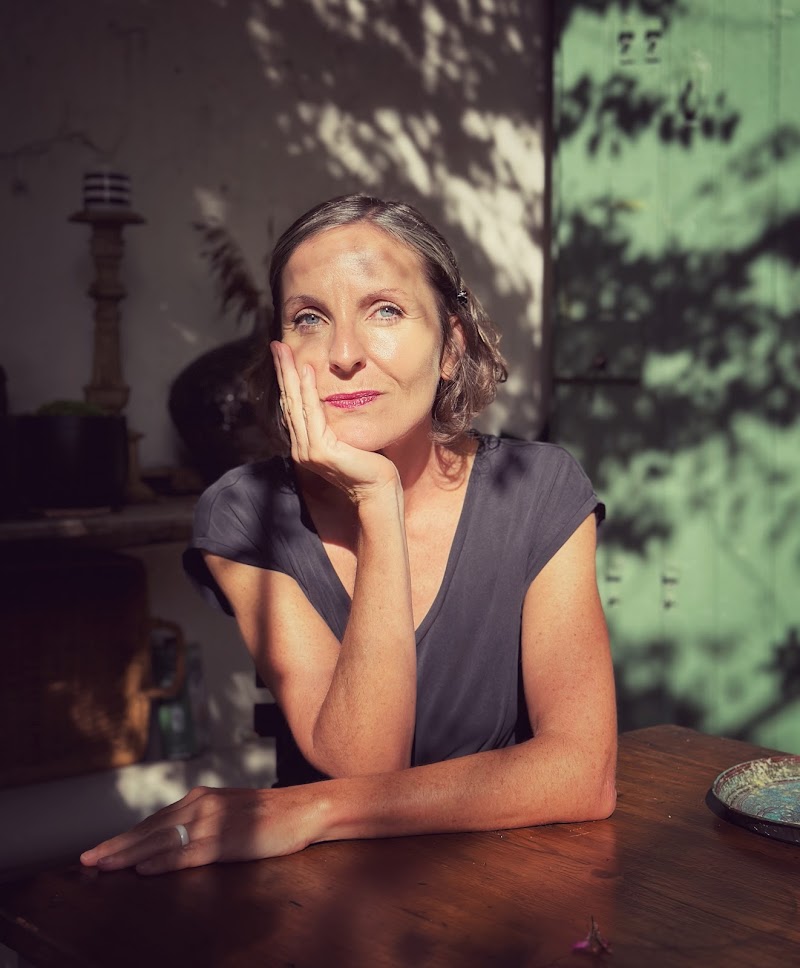 Massage bien-être et Thérapie psychocorporelle - Stéphanie Lacolley - À corps en soi - Paris 20 — masseur à Montreuil