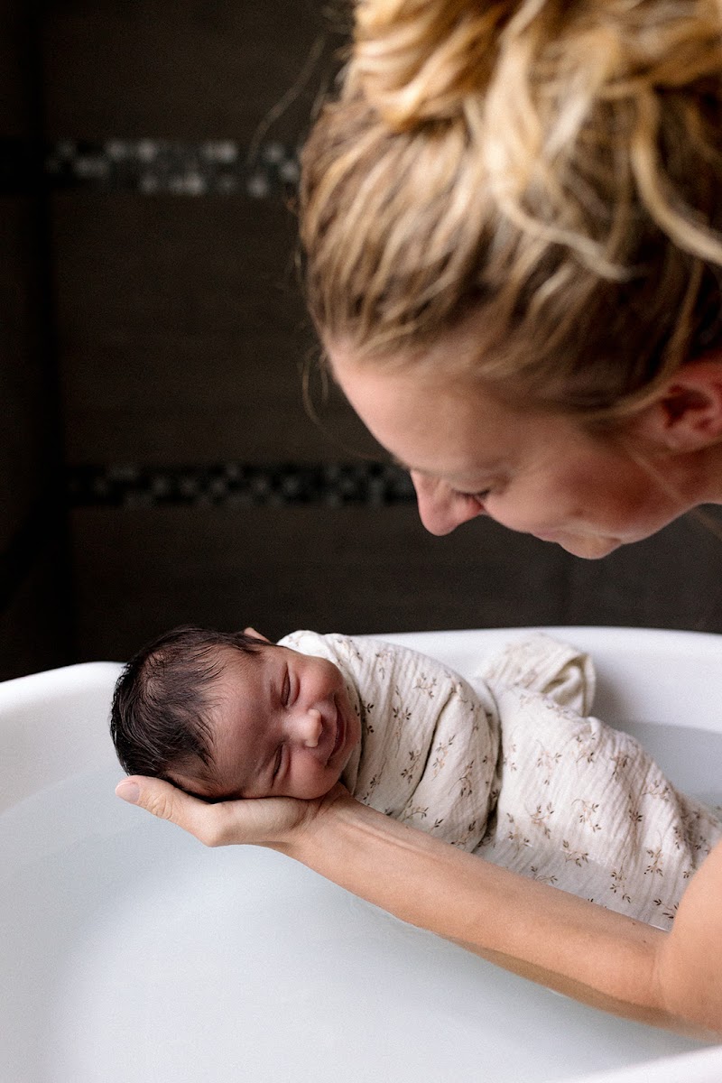 Nouer les Liens _ Thérapeutique bain bébé et ateliers en cabinet ou à domicile — masseur à Noisy-le-Grand
