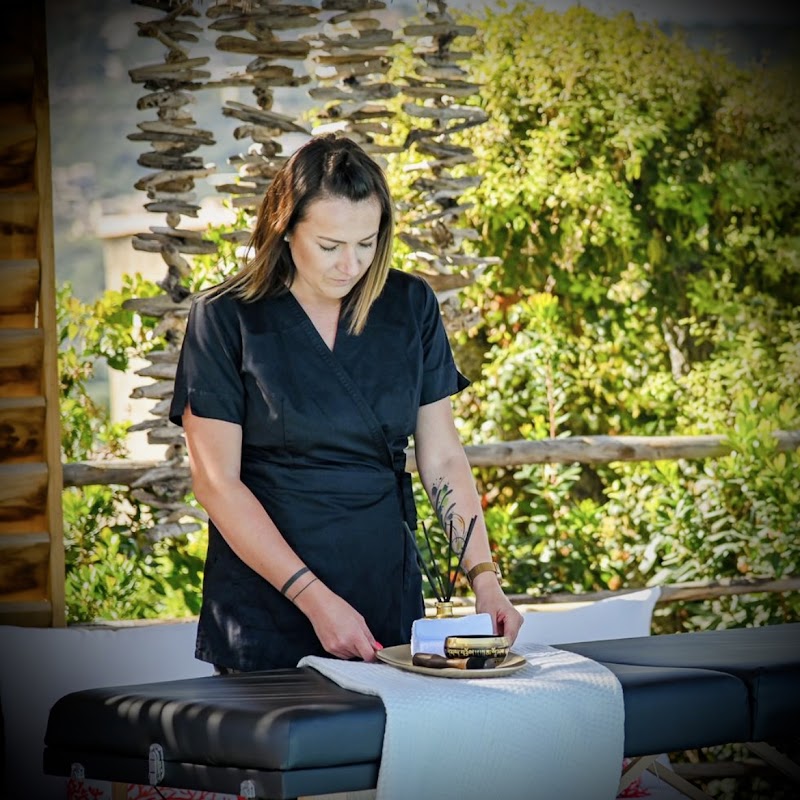 Petra JANO Massages & Soins Esthétiques Ajaccio — masseur à Ajaccio