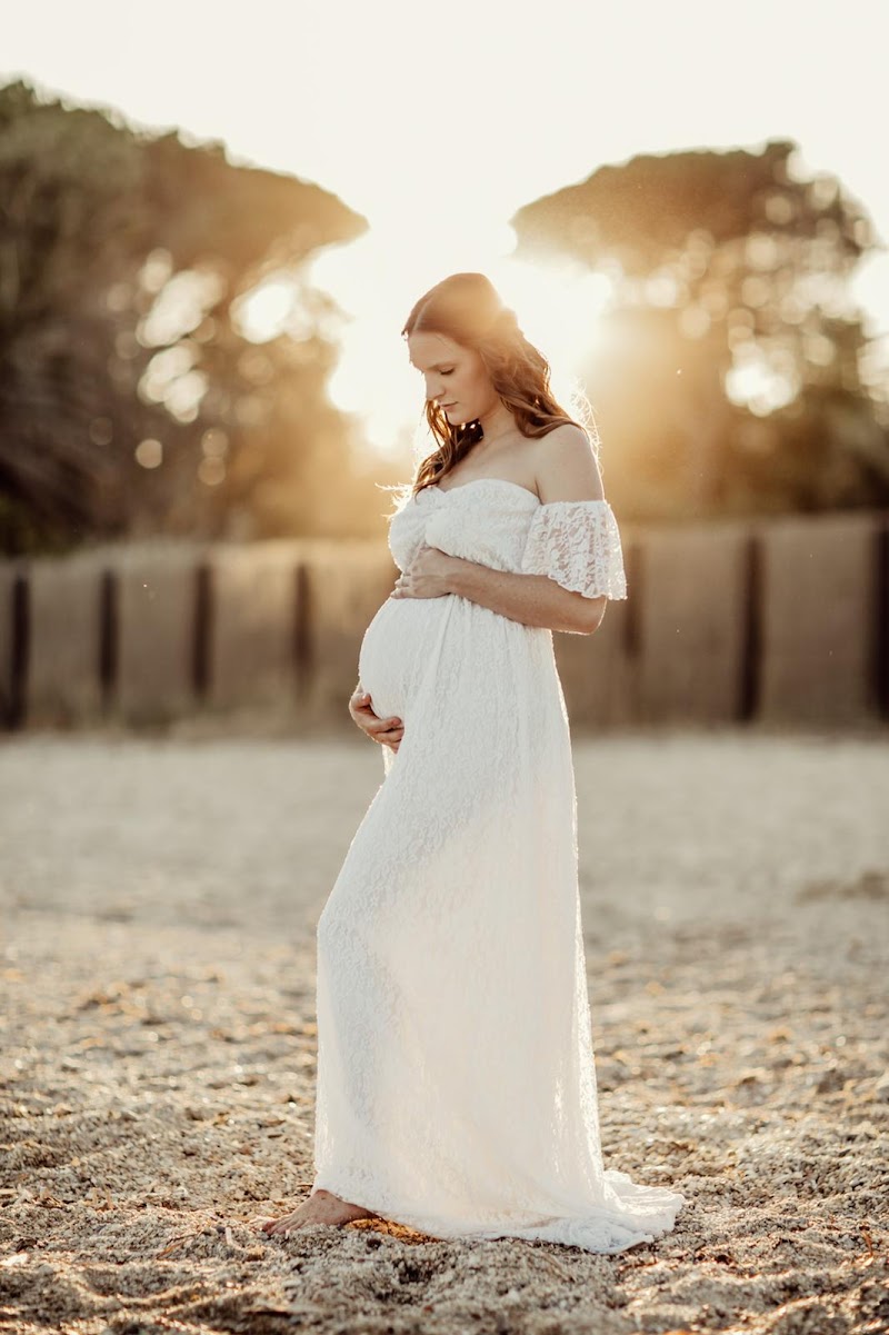 Renaissance sacrée: Doula-massage femme enceinte et bébé-bain sensoriel-accompagnement postpartum-madero-sommeil bébé-Toulon — masseur à Toulon