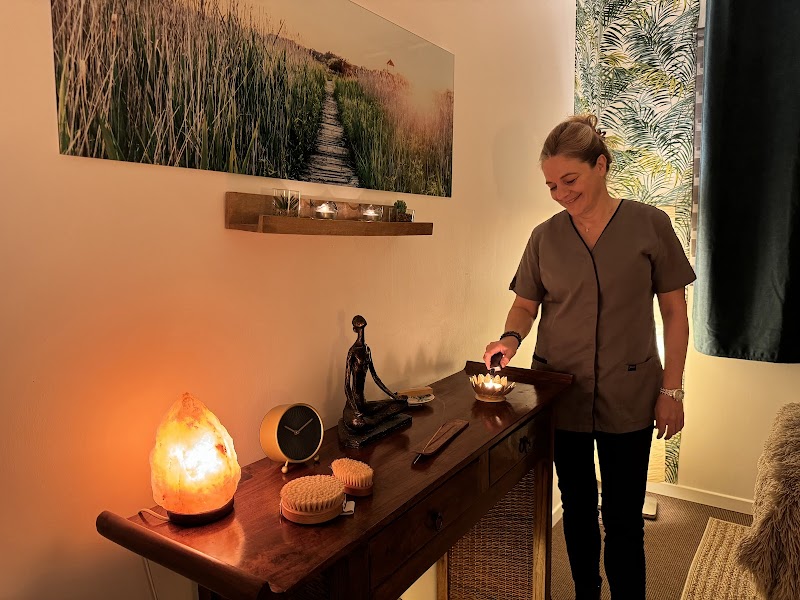 Sandrine Holley l Naturopathe - Massage holistique - Drainage Lymphatique - Kobido — masseur à Cherbourg-en-Cotentin