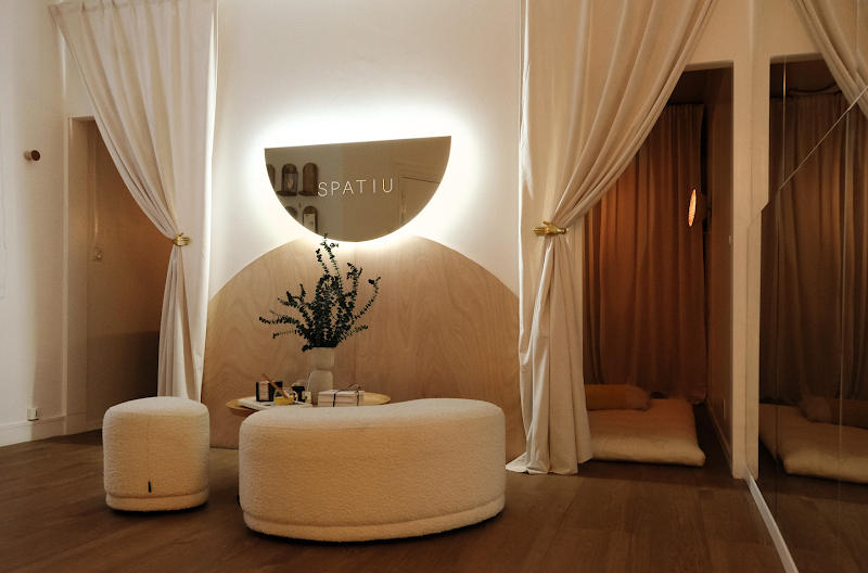Spatiu Paris – Drainage Lymphatique, Massage Shiatsu, Californien, Buccal, Kobido & Kundalini Yoga — masseur à Paris