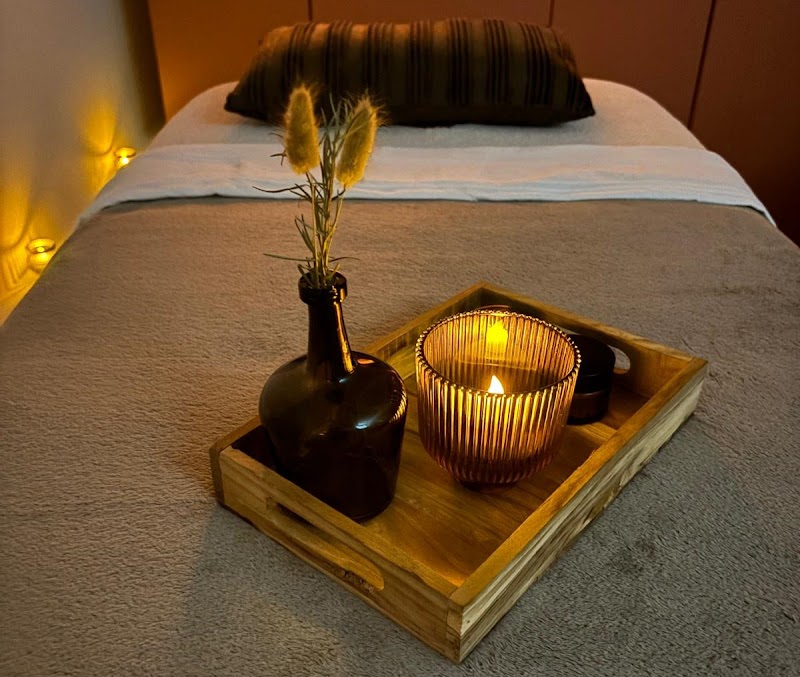 Terres de Lumière - Massage Bien-être à Montpellier — masseur à Montpellier