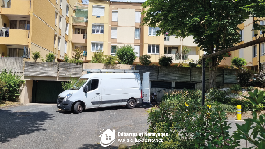 Débarras et Nettoyages — société de nettoyage extrême à Paris