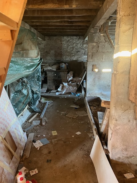 Châtellerault Débarras 86 - Vide maison et encombrants — société de nettoyage extrême à Châtellerault
