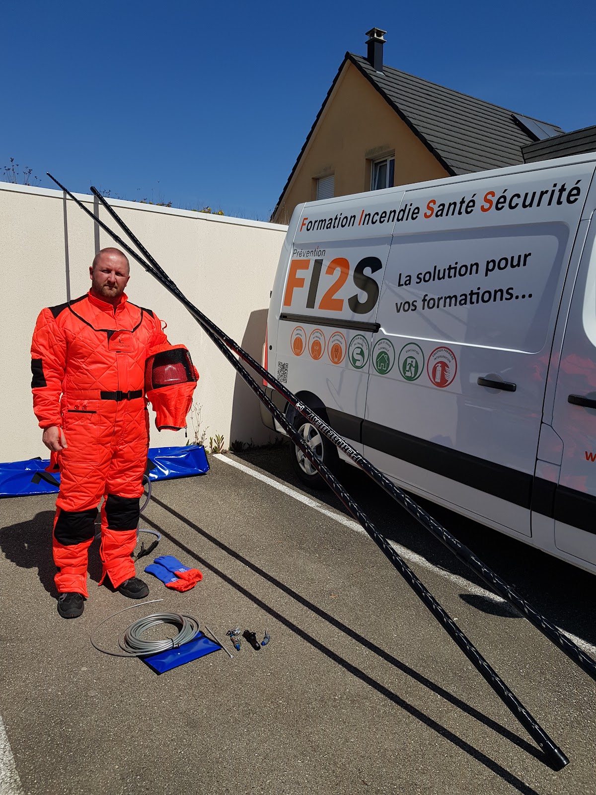 FI2S destruction nid de guêpes haut rhin 68 frelons et recuperation abeilles